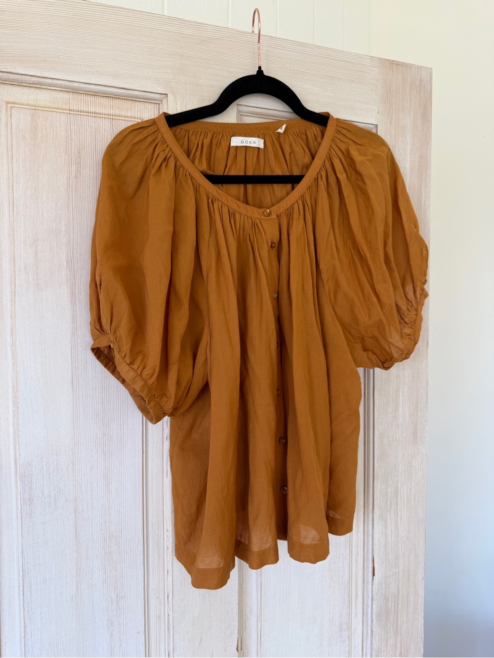 Doen June Top Foxtail 🦊 Short Puff-Sleeve Button Blouse - Picture 2 of 6